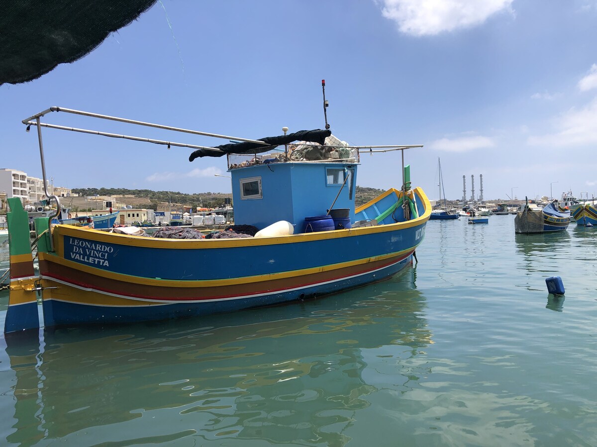 Fisherman Boat Photo Point (1)