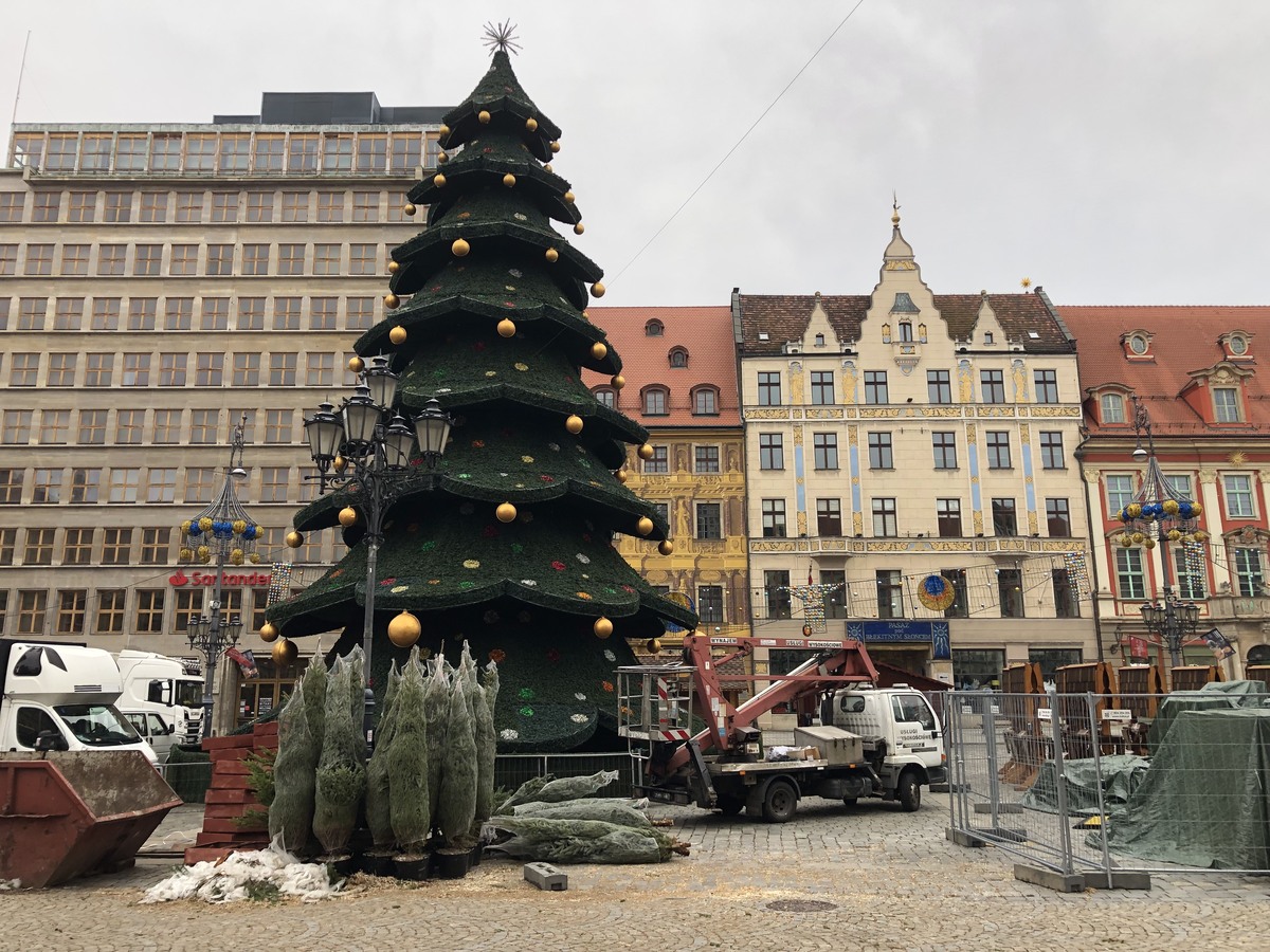 Wrocław Market Squareのクリスマス準備11月18日 (2)