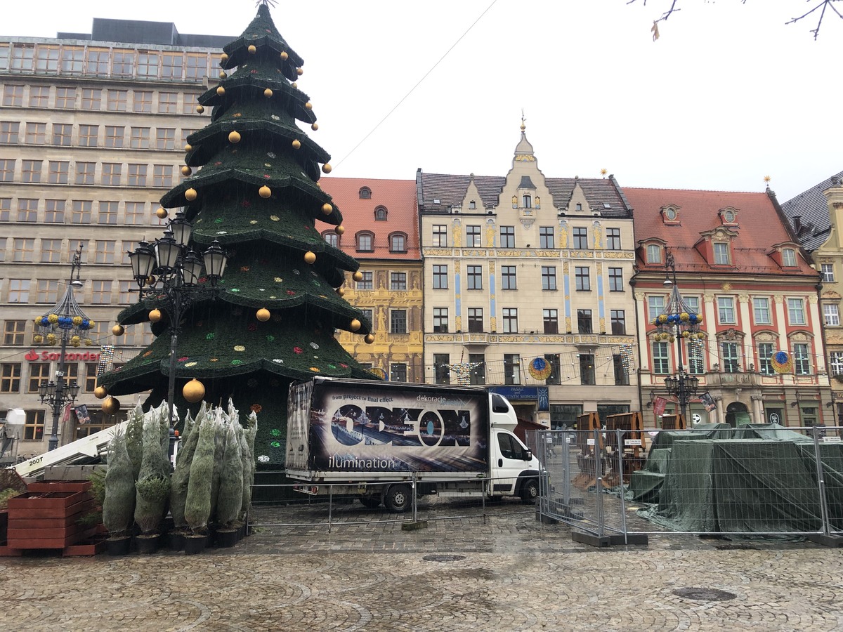 Wrocław Market Squareのクリスマス準備11月19日 (2)