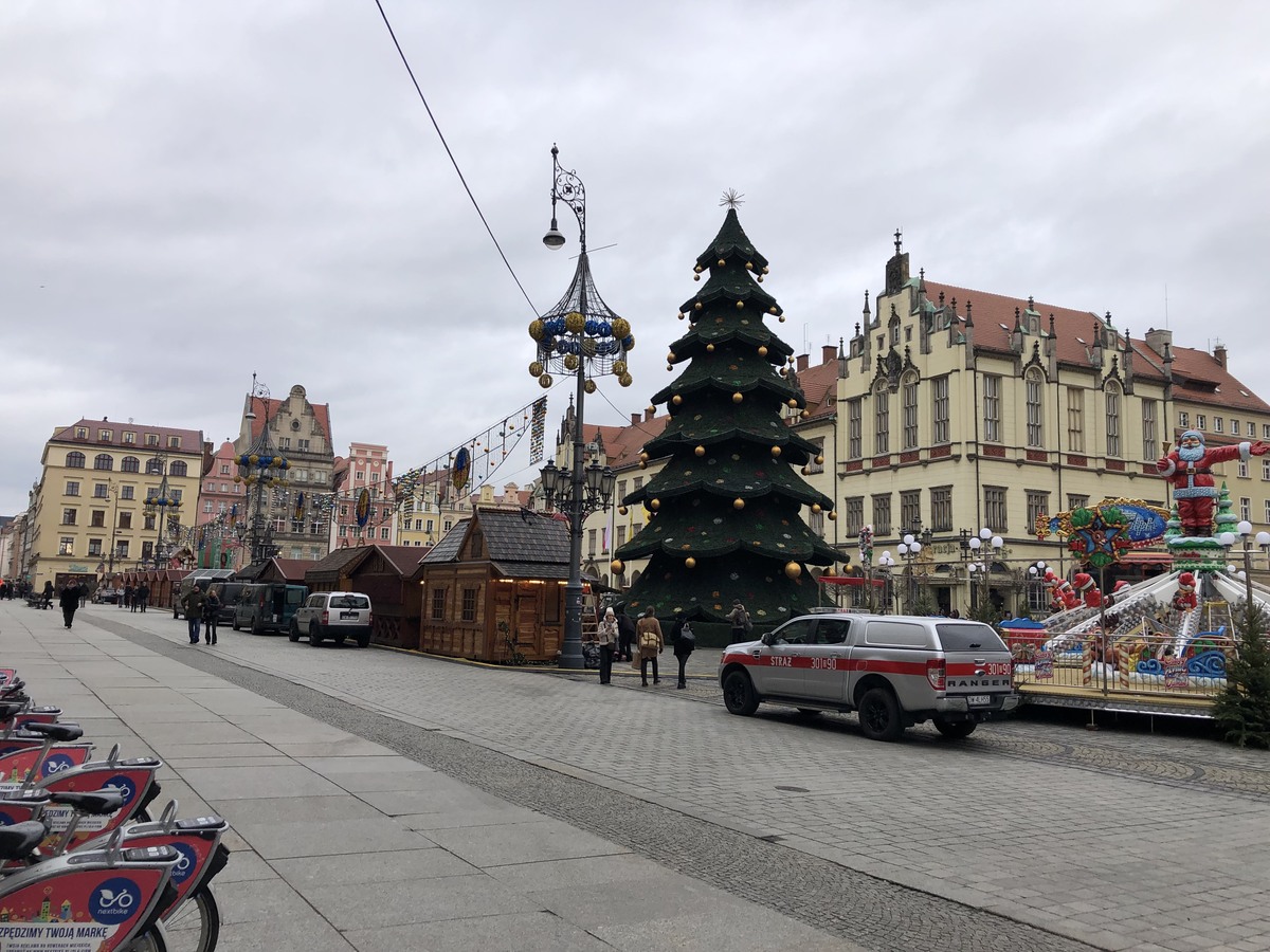Wrocław Market Squareのクリスマス準備11月23日 (1)