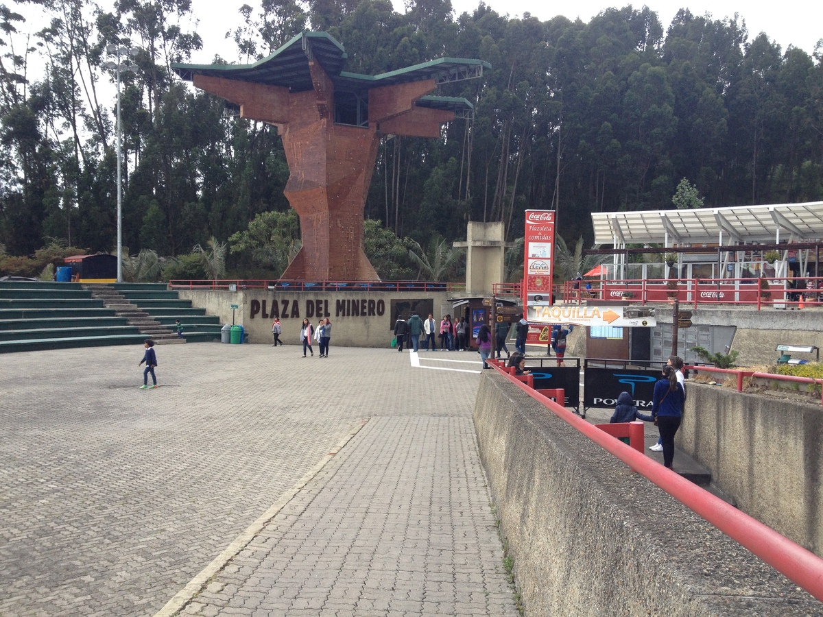 Plaza Ceremonial del Minero (1)