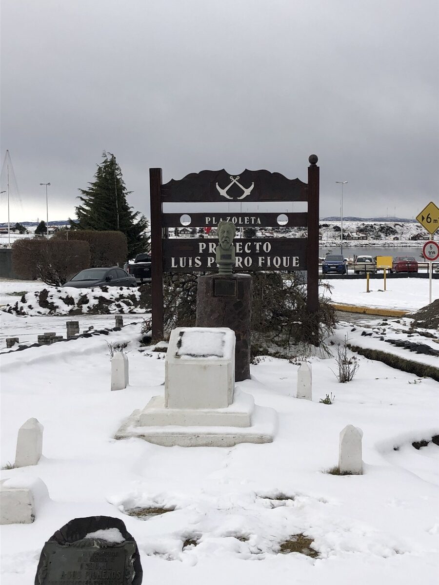 Plaza Malvinas Argentinas (3)