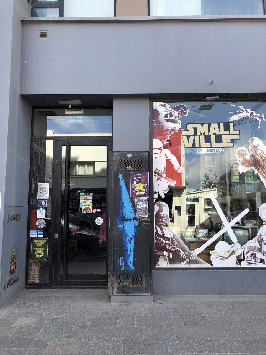 SMALLVILLE Comic Store