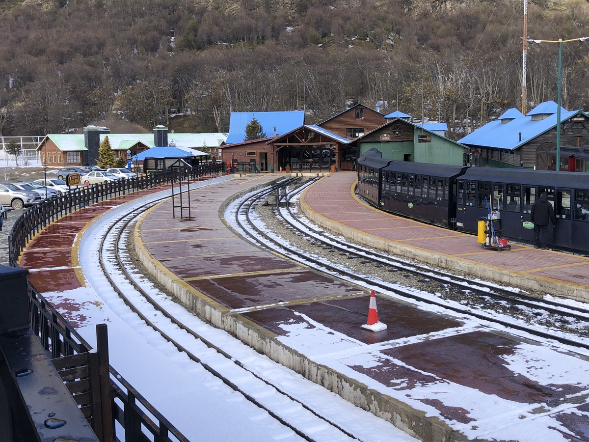 Ushuaia Station駅舎外 (1)