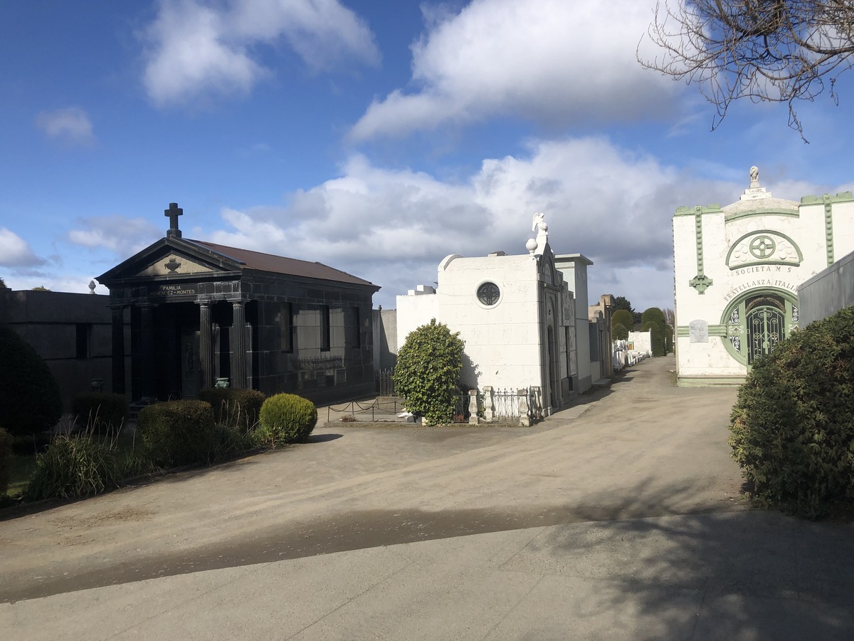 Cemetery of Punta Arenas (6)