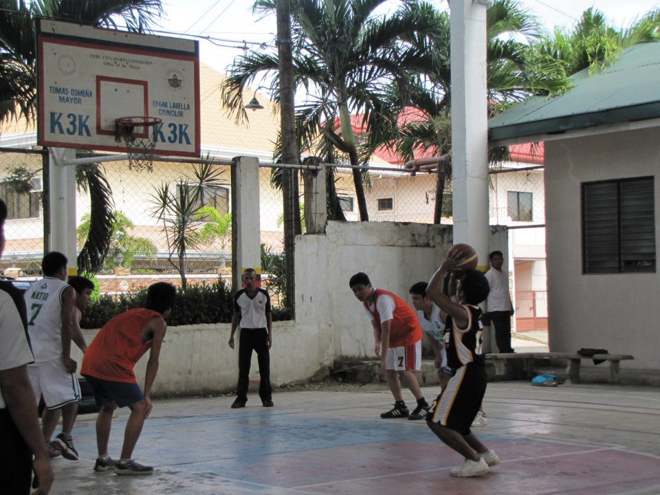 フィリピンでのバスケの試合