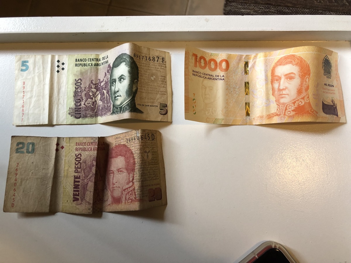 今じゃケツをふく紙にもなりゃしねえ！暴落中のアルゼンチンペソ - 日本人いない場所